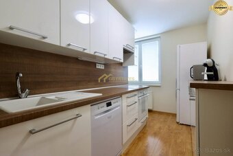 Na predaj štýlový 3-izbový byt s balkónom a záhradkou - 9