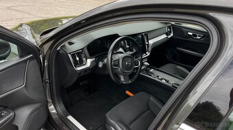 Volvo V60 T4 Momentum Pro A/T - 9