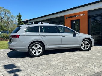 Volkswagen Passat Variant 2.0 TDi 4Motion DSG - 9