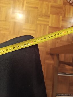 Predám barový jedálenský stôl a stoličky z masívneho dubu - 9