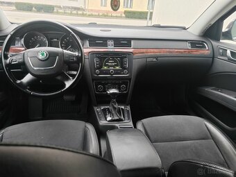 Škoda Superb 2.0 TDI CR DSG - 9