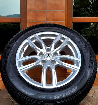 alu R17 5x114,3 senzory tlaku (pneu 215/65) orig. Mitsubishi - 9
