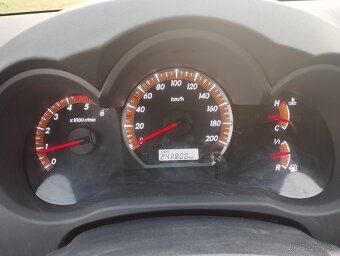 Toyota Hilux 2.5D-4D 4x4,106kw,Odpočet DPH - 9