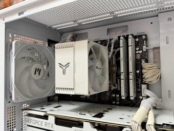 Ryzen 5 8400F\32GB\RTX 2080Ti\SSD\750W Zdroj - 9