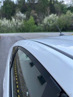 Toyota Prius III hybrid - 9