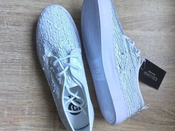 BIELE BLISTROVÉ TENISKY veľ. 38 - 9