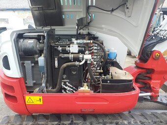 TAKEUCHI TB260 - 5800KG - 9