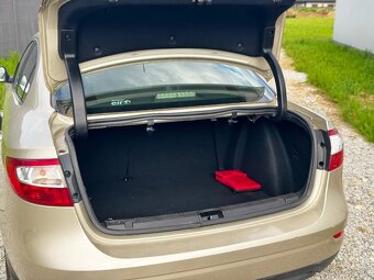 RENAULT FLUENCE 1.6 - 9