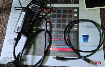 Akai MPC One- Stav:Ako nový + Samsung PRO+ 256GB SD karta - 9