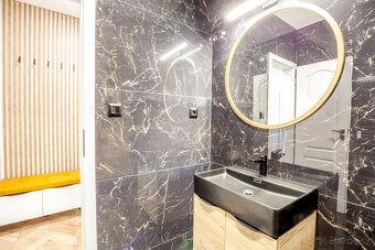 Ponúkame na predaj moderný a priestranný 3-izbový apartmán - 9