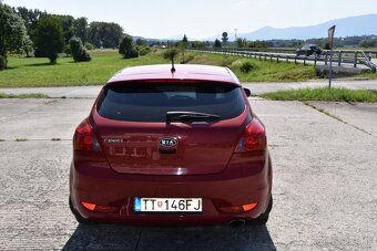 Kia Ceed - 9