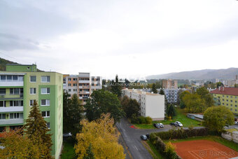 PRENÁJOM 3-izbového bytu v HUMENNOM ul. Osloboditeľov - 9
