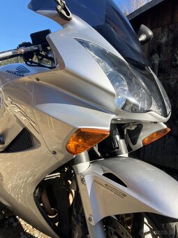 HONDA VFR 800 VTEC - 9