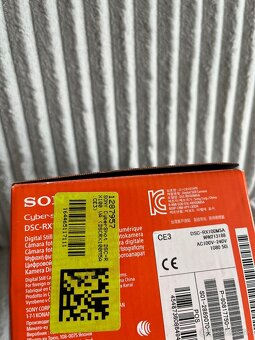 Sony Cyber-shot DSC - RX100 M5A - 9