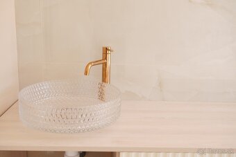 Priestory pripravené pre kozmetický salón - 9