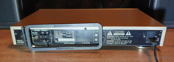 Tuner Denon TU-580RD Champagne s D.O. - 9