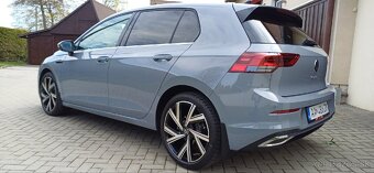 VW Golf 8 1,5 TSI 110kw,r.v5/2024,novéSR,1majitel,6020km - 9