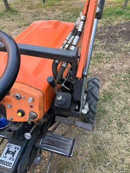 Kubota B5000 - 9