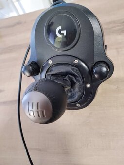 Logitech G29 + Shifter + Thrustmaster pedále - 9