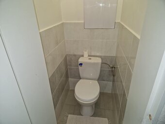 Na predaj 2 izbový byt po nedávnej kompletnej rekonštrukcii - 9