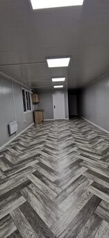 Obytný kontajner o rozměru 4 x 12 m - 9