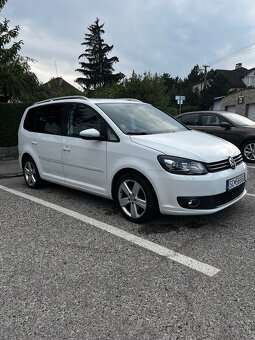 VW Touran 2.0tdi 103kw DSG, Highline 2014, 7 miest - 9