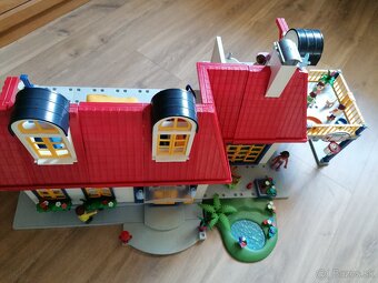 Playmobil - rodinný poschodový dom - 9