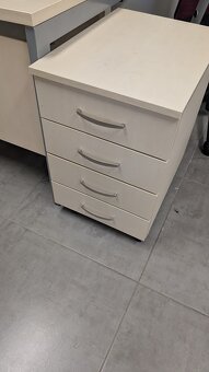 Predám kancelárske skrinky a police – rôzne typy - 9