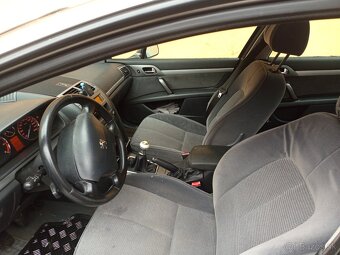 Peugeot 407 . - 9