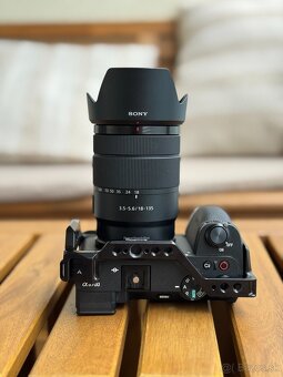Sony E 18-135mm f/3.5-5.6 OSS + ND filter ZDARMA – TOP stav - 9