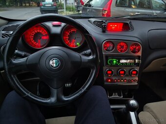 Alfa romeo crosswagon Q4 (4x4) 1,9 jtdm 110 kw 1100€ - 9