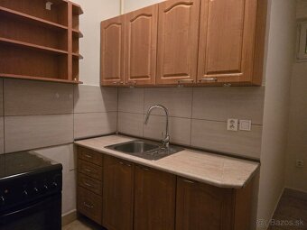 Ponúkam obchodné priestory, možnosť prevádzky - 9