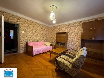 Predáme  zachovalý rodinný dom- Veľké Lovce - 9