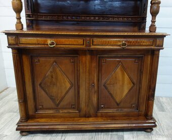 Príborník starožitný ( 157 ) . - 9