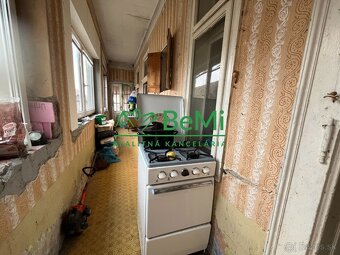 Predaj rodinný dom, pozemok STARÝ HRÁDOK / LEVICE / ZNÍŽENÁ  - 9