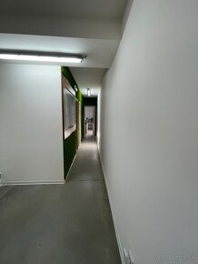 Obchodný priestor / Showroom + sklad - 9
