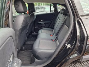 Mercedes-Benz GLA 180 A/T - 9