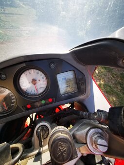 Honda VFR 800 - 9