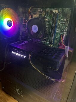Herný PC + Monitor - Klávesnica a myš - 9