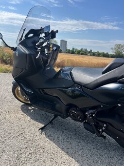 Yamaha Tmax 560 tech max 2022 - 9