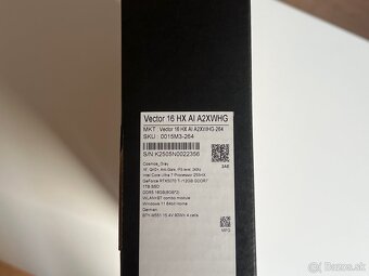 MSI Vector 16 HX (RTX 5070Ti) - 9