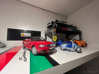 Audi A4 3.0 1:18 - 9