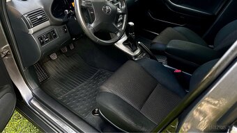 Toyota Avensis Combi T25 1,8 benzín - 9