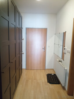 Prenájom pekný veľký 2 iz byt v NOVOSTAVBE, balkon, pivnica - 9