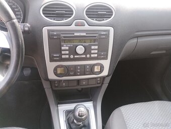 Ford Focus Kombi 2.0 TDCi Ghia - 9
