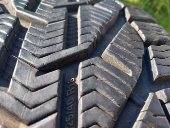 225/40 r18 zimne pneumatiky 2 kusy - 9