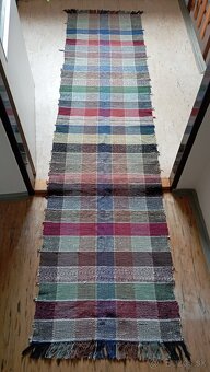 Starý ručne tkaný koberec... - 9