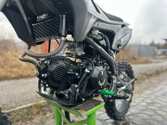 Predám čisto nový nejazdený Pitbike ASIX XB68 140CM3 + El. š - 9