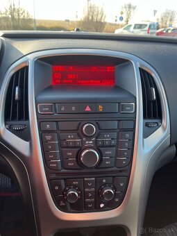 OPEL ASTRA J - 9