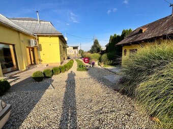 NA PREDAJ: kompletne moderný zrekonštruovaný rodinný dom v - 9